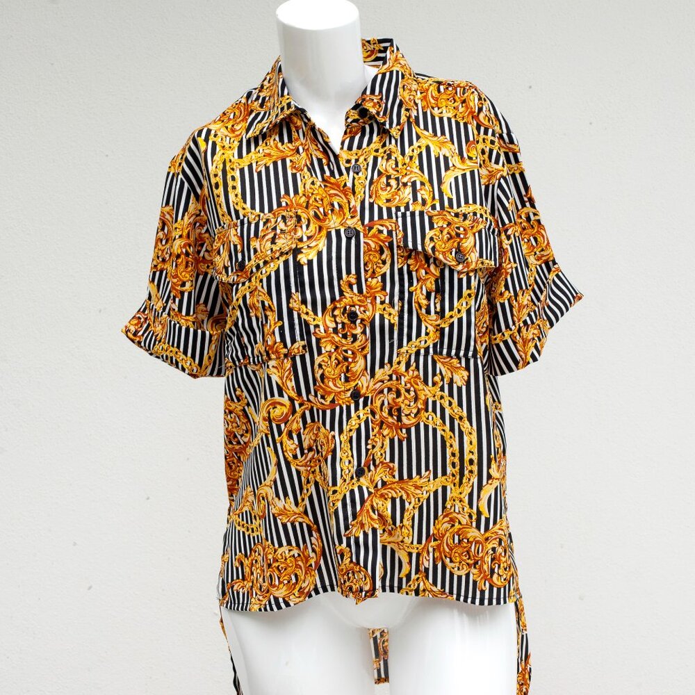 Walter Bakershort sleeve button front shirt with collar Size S